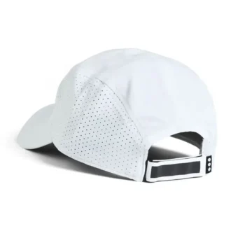 Chapeaux Outpace