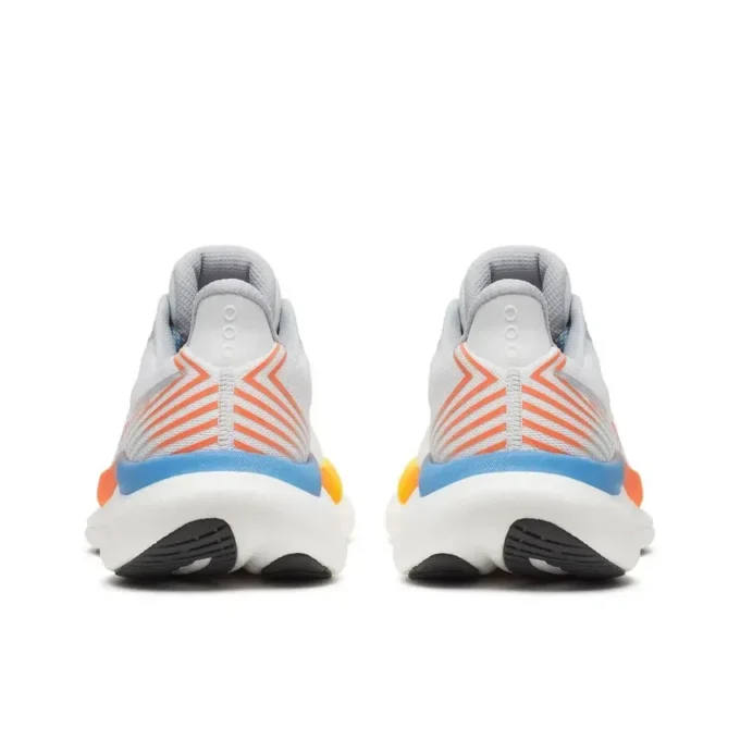 Marathon Every Woman&rsquo;s x Saucony Triumph 23 pour femmes